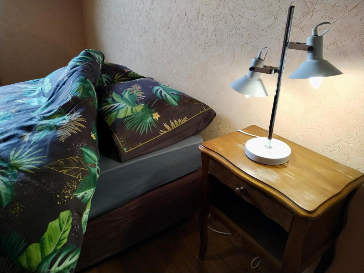 Le Gîte du Trésor Montreuil-Bellay Esterno foto